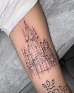 tatuaż Kraków, studio tatuażu Kraków, tatuaż smoka, tatuaż gór, tatuaż zamek, tatuaż mapa